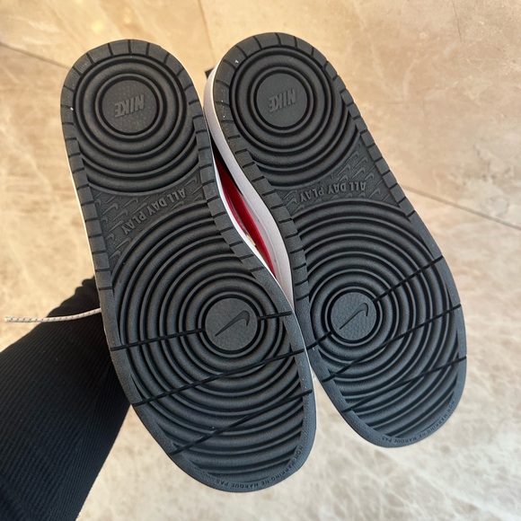 Nike Kids High-Top Sneakers — White Black Red - new without the box - Picture 4 of 5